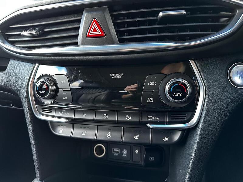 Used Hyundai Santa Fe 2019 for sale - 77132477: Photo 31