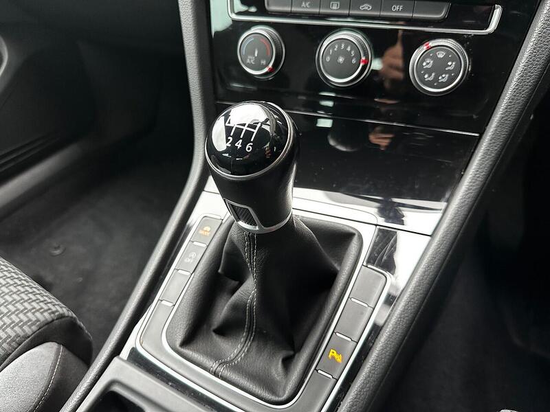 Used Volkswagen Golf 2018 for sale - 77132489: Photo 12