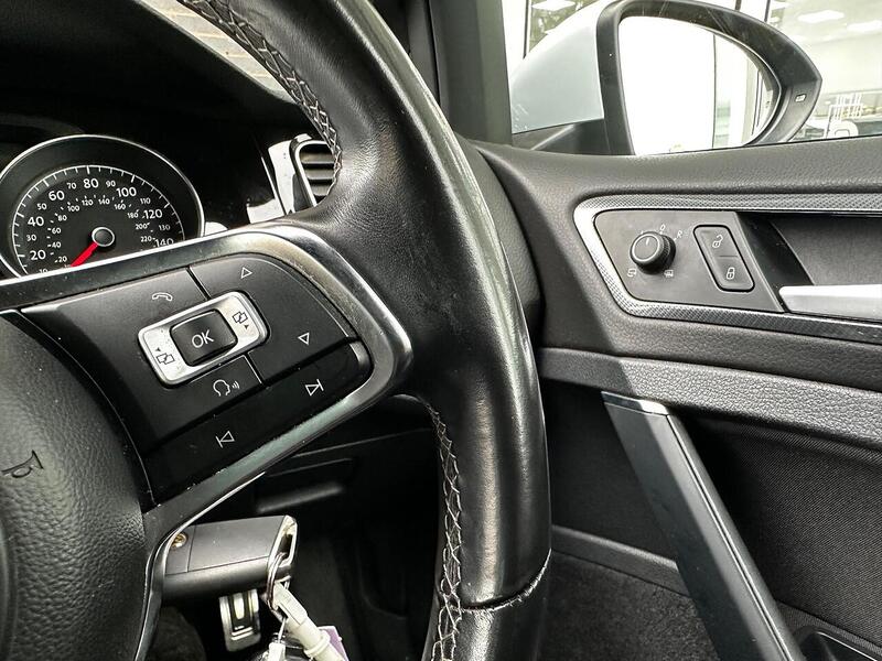 Used Volkswagen Golf 2018 for sale - 77132489: Photo 15