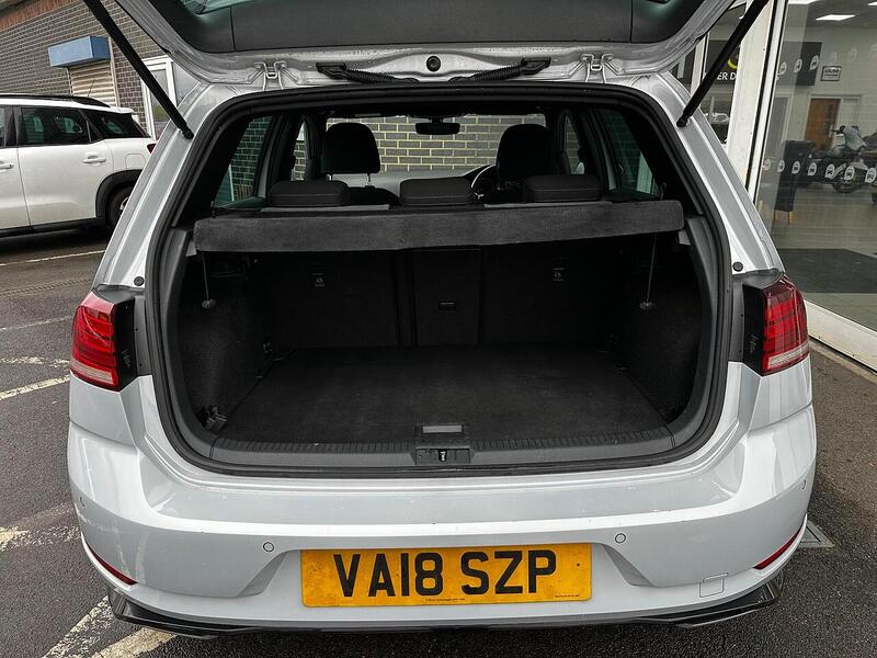 Used Volkswagen Golf 2018 for sale - 77132489: Photo 24