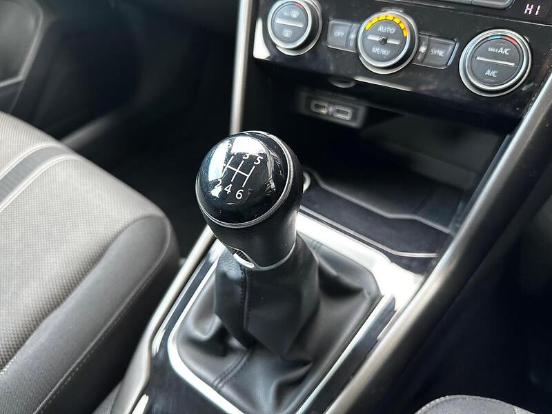 Used Volkswagen T-Roc 2018 for sale - 77132493: Photo 12