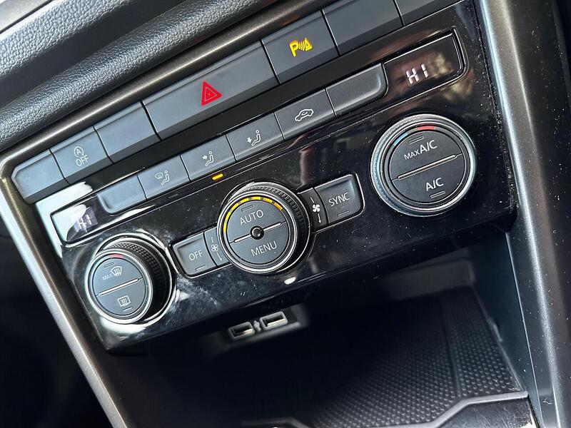 Used Volkswagen T-Roc 2018 for sale - 77132493: Photo 18