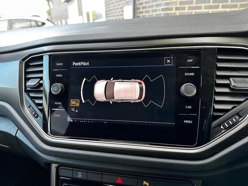 Used Volkswagen T-Roc 2018 for sale - 77132493: Photo 24