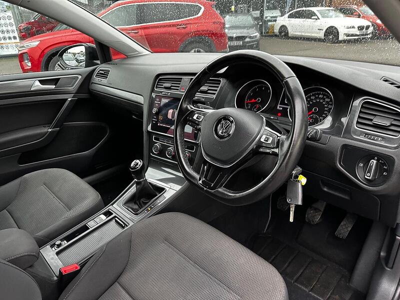 Used Volkswagen Golf 2017 for sale - 77356855: Photo 10