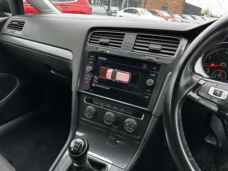 Used Volkswagen Golf 2017 for sale - 77356855: Photo 11