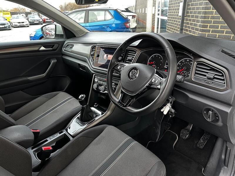 Used Volkswagen T-Roc 2018 for sale - 77132562: Photo 10
