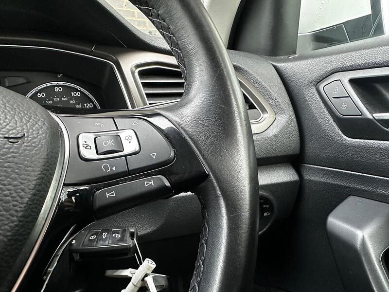 Used Volkswagen T-Roc 2018 for sale - 77132562: Photo 16