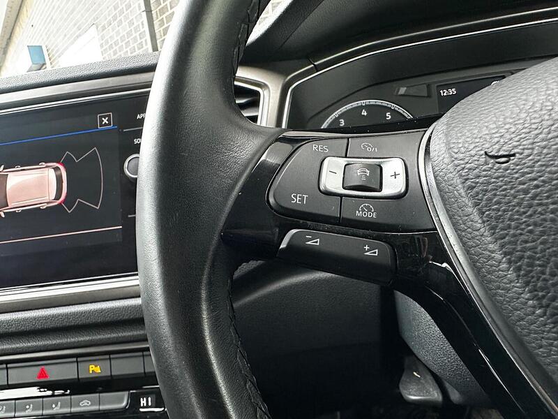 Used Volkswagen T-Roc 2018 for sale - 77132562: Photo 17