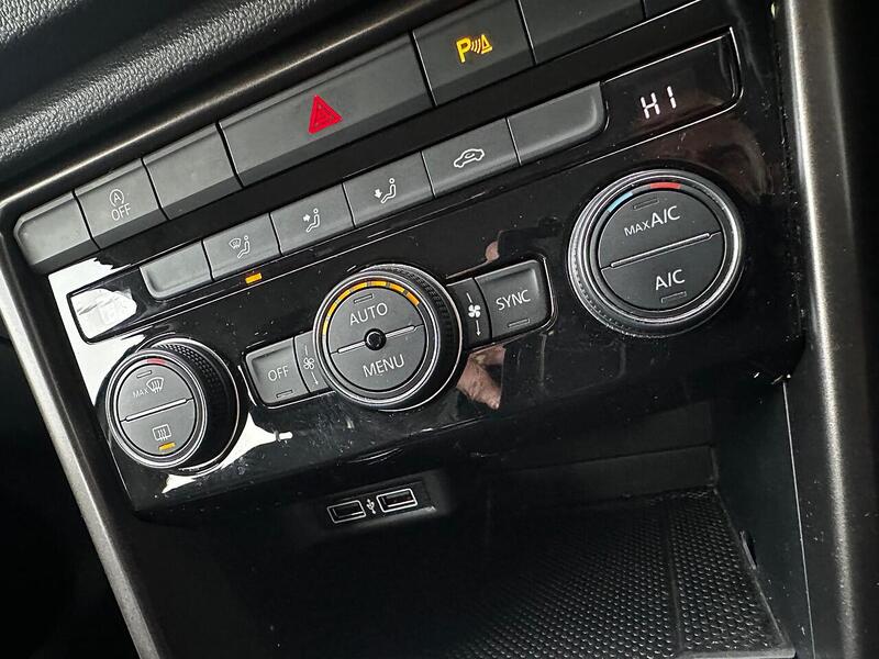 Used Volkswagen T-Roc 2018 for sale - 77132562: Photo 18