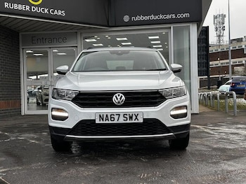 Used Volkswagen T-Roc 2018 for sale - 77132562: Photo