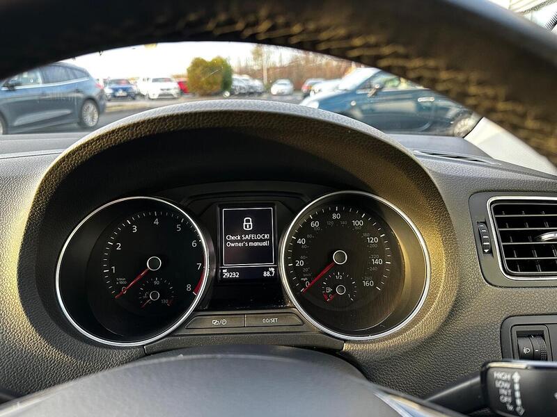 Used Volkswagen Polo 2016 for sale - 77432625: Photo 28