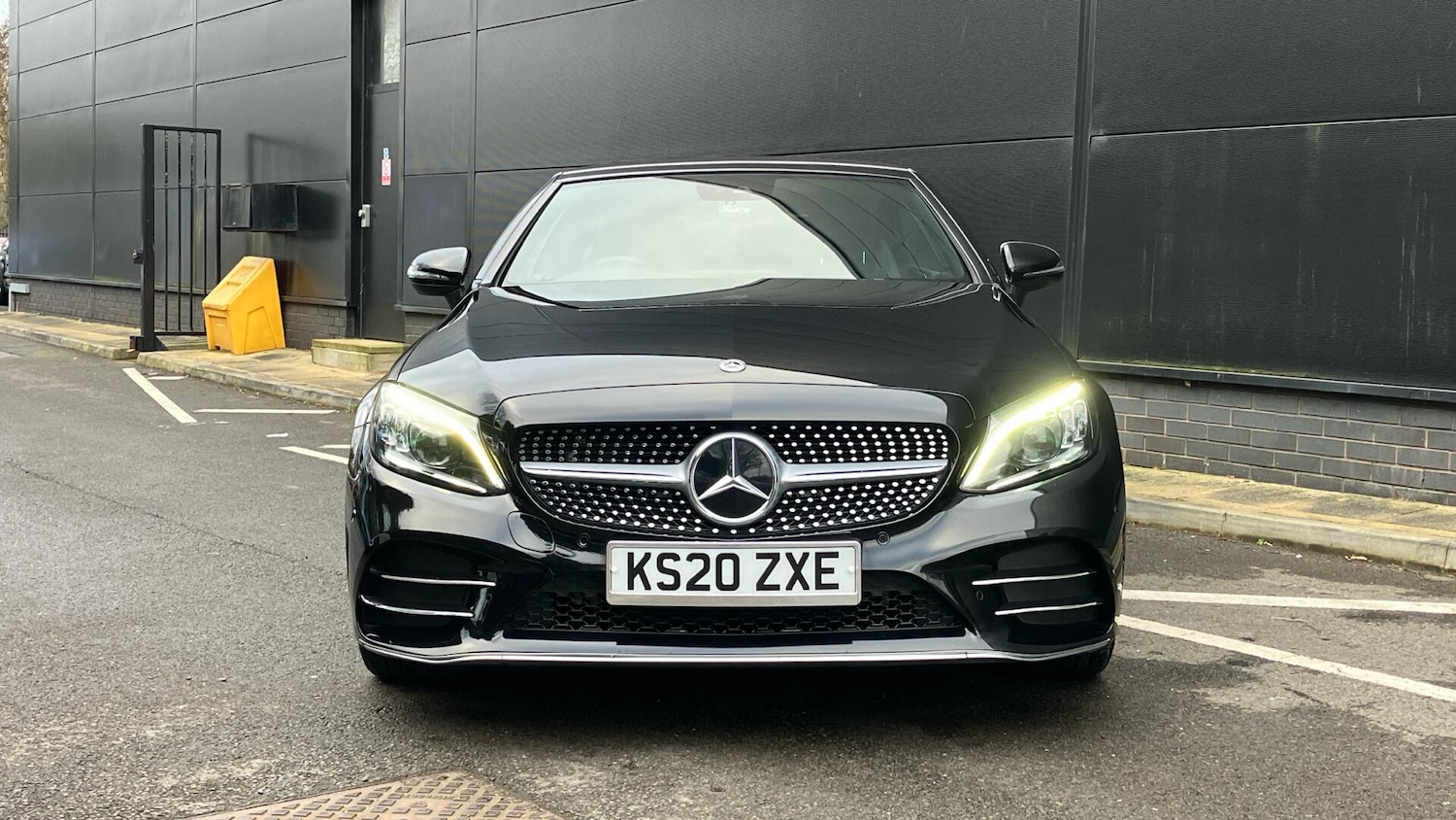 Used Mercedes-Benz C Class 2020 for sale - 77496925: Photo 2