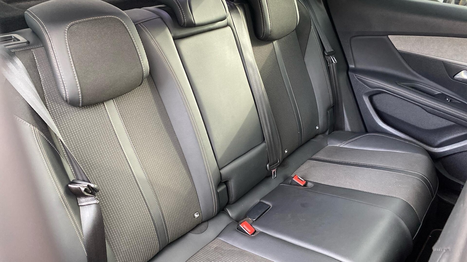 Used Peugeot 3008 2022 for sale - 76976011: Photo 14