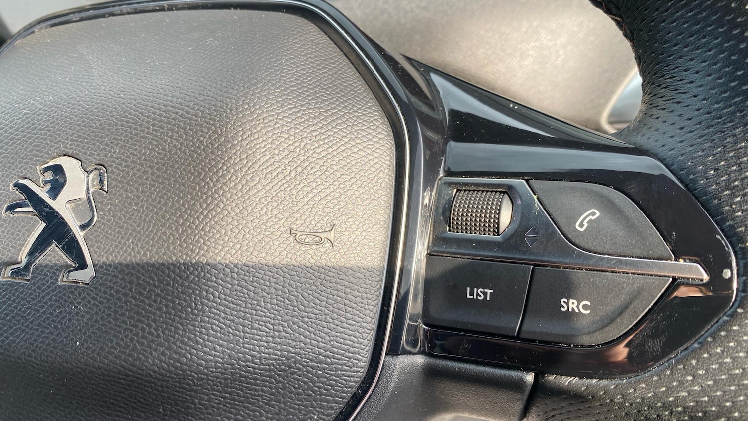 Used Peugeot 3008 2022 for sale - 76976011: Photo 18