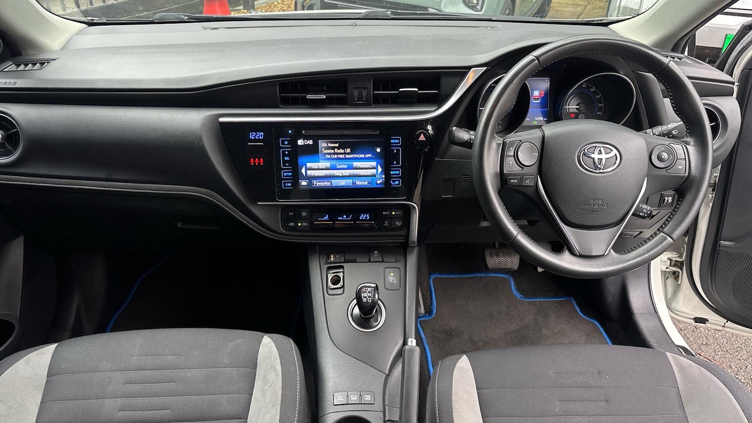 Used Toyota Auris 2017 for sale - 76772761: Photo 6