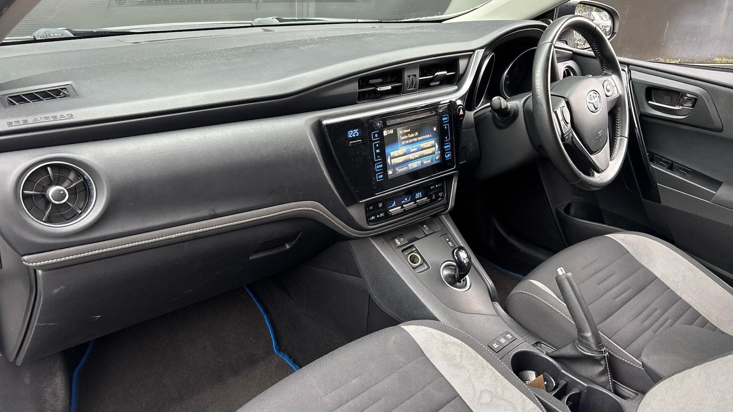 Used Toyota Auris 2017 for sale - 76772761: Photo 7