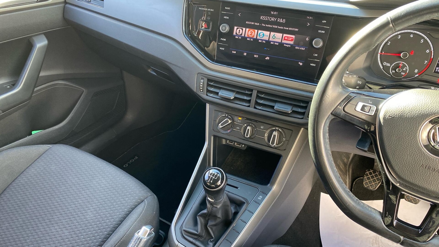 Used Volkswagen Polo 2018 for sale - 76772792: Photo 19