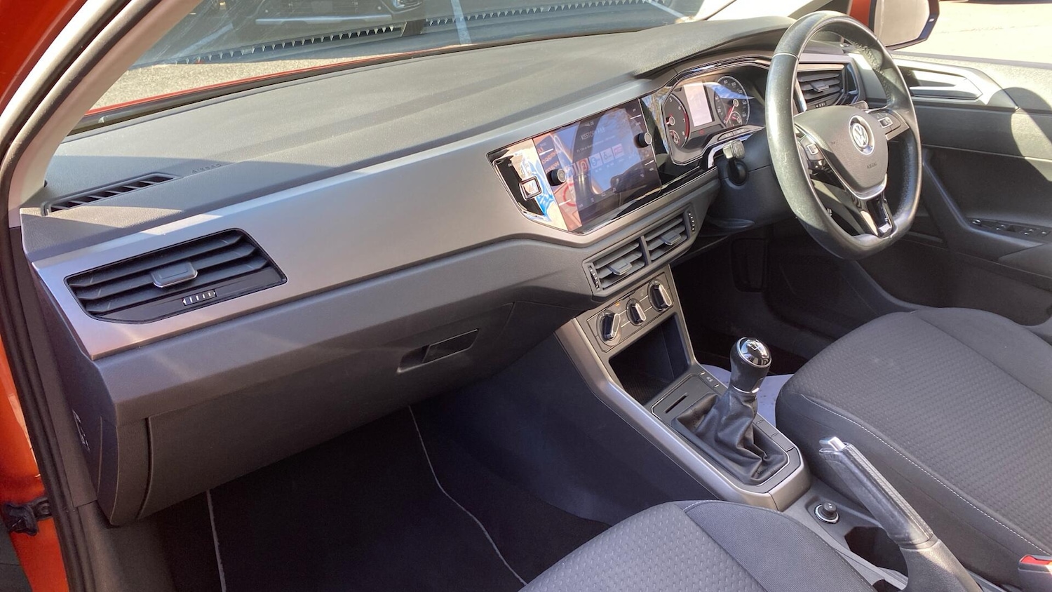 Used Volkswagen Polo 2018 for sale - 76772792: Photo 9