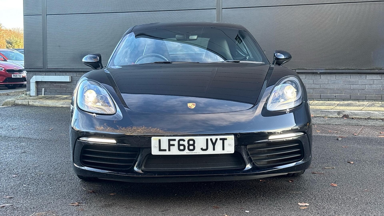 Used Porsche Cayman 2018 for sale - 76772805: Photo 2