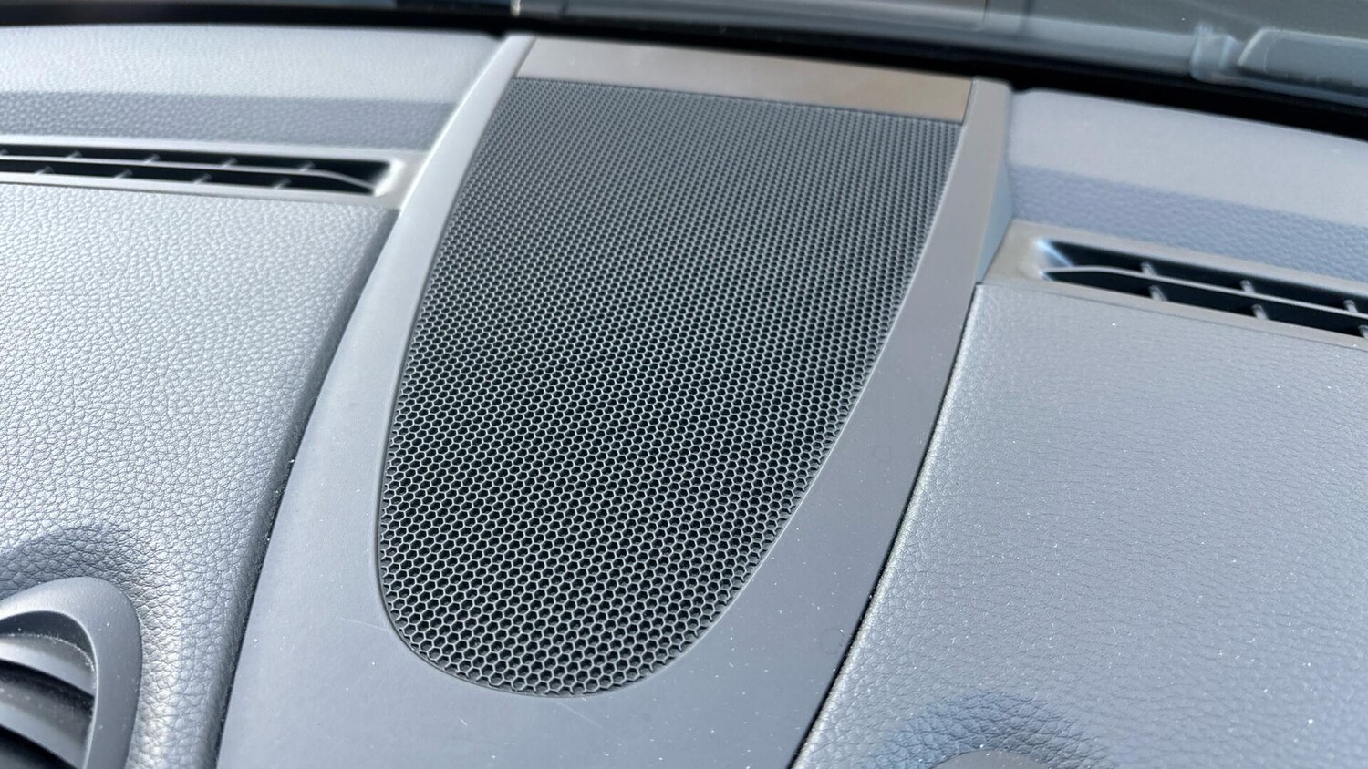 Used Porsche Cayman 2018 for sale - 76772805: Photo 33