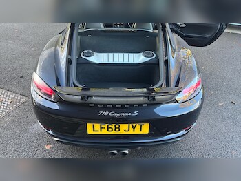 Used Porsche Cayman 2018 for sale - 76772805: Photo