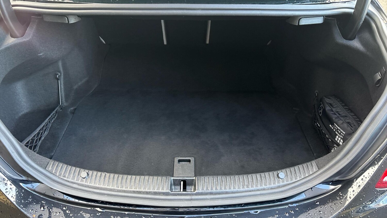 Used Mercedes-Benz C Class 2017 for sale - 76772797: Photo 17