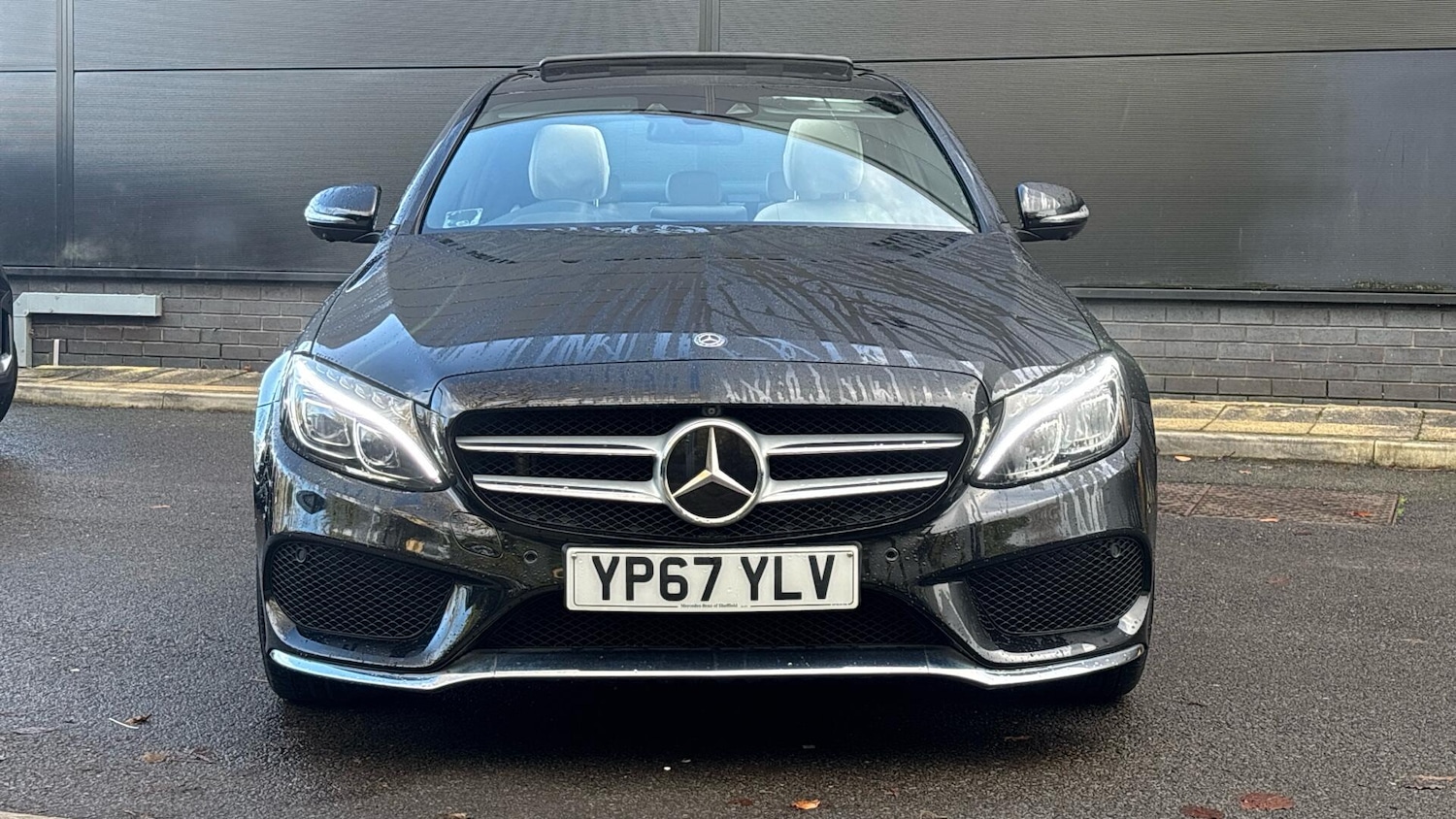 Used Mercedes-Benz C Class 2017 for sale - 76772797: Photo 2