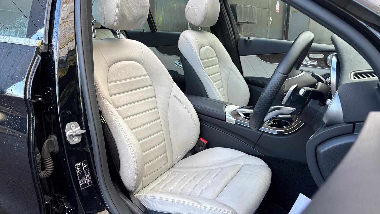 Used Mercedes-Benz C Class 2017 for sale - 76772797: Photo 9