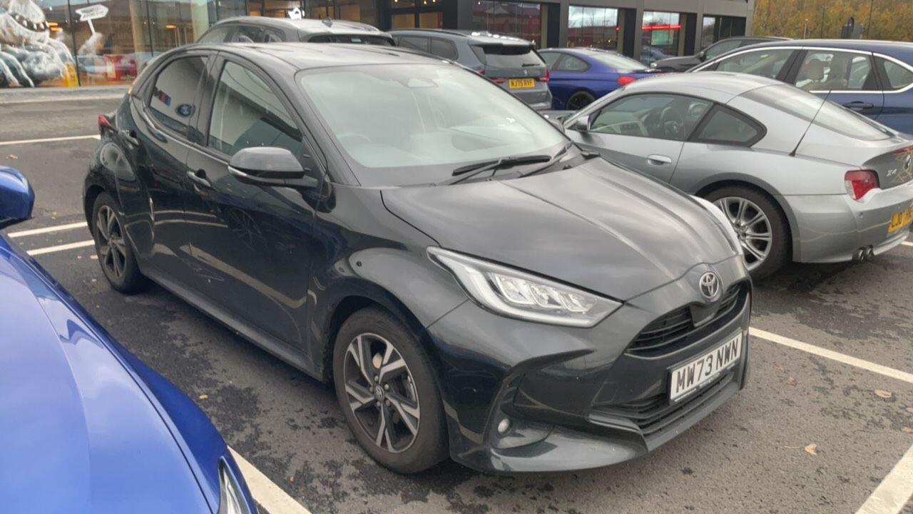 Used Toyota Yaris 2024 for sale - 76772807: Photo 1