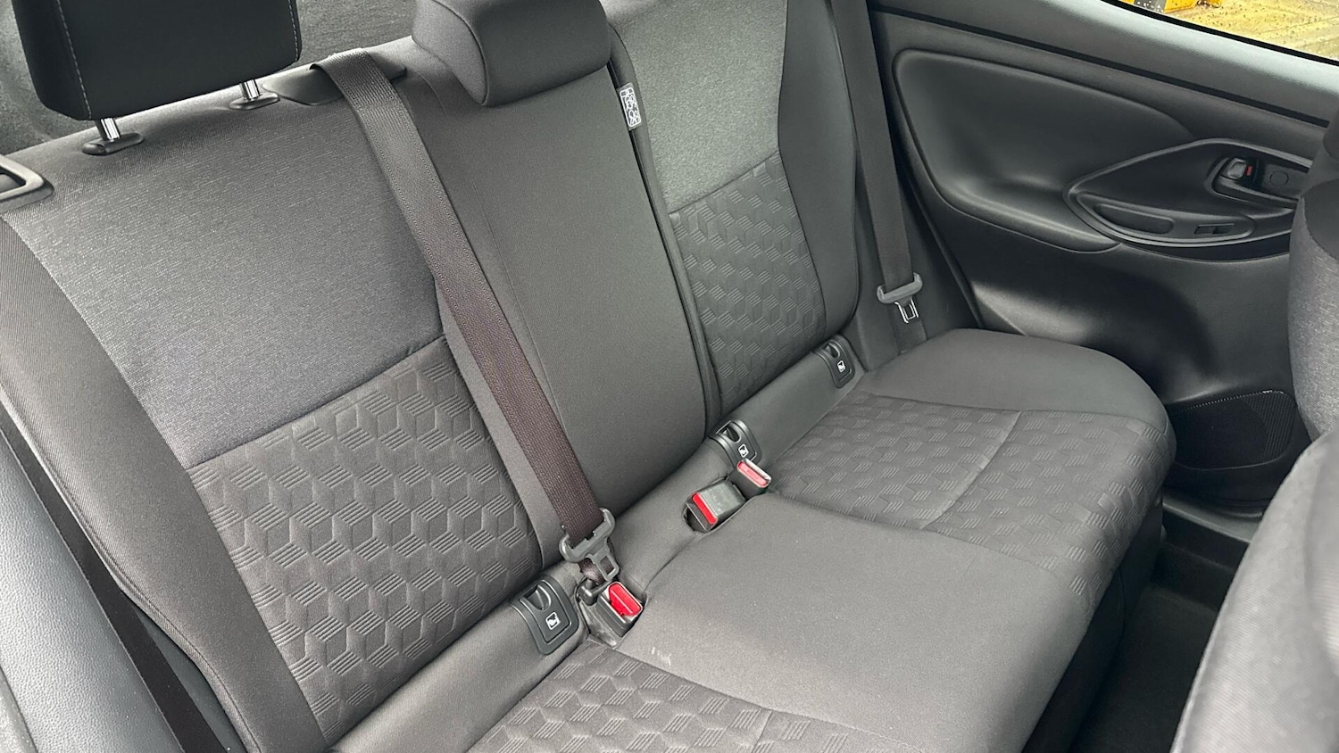 Used Toyota Yaris 2024 for sale - 76772807: Photo 11