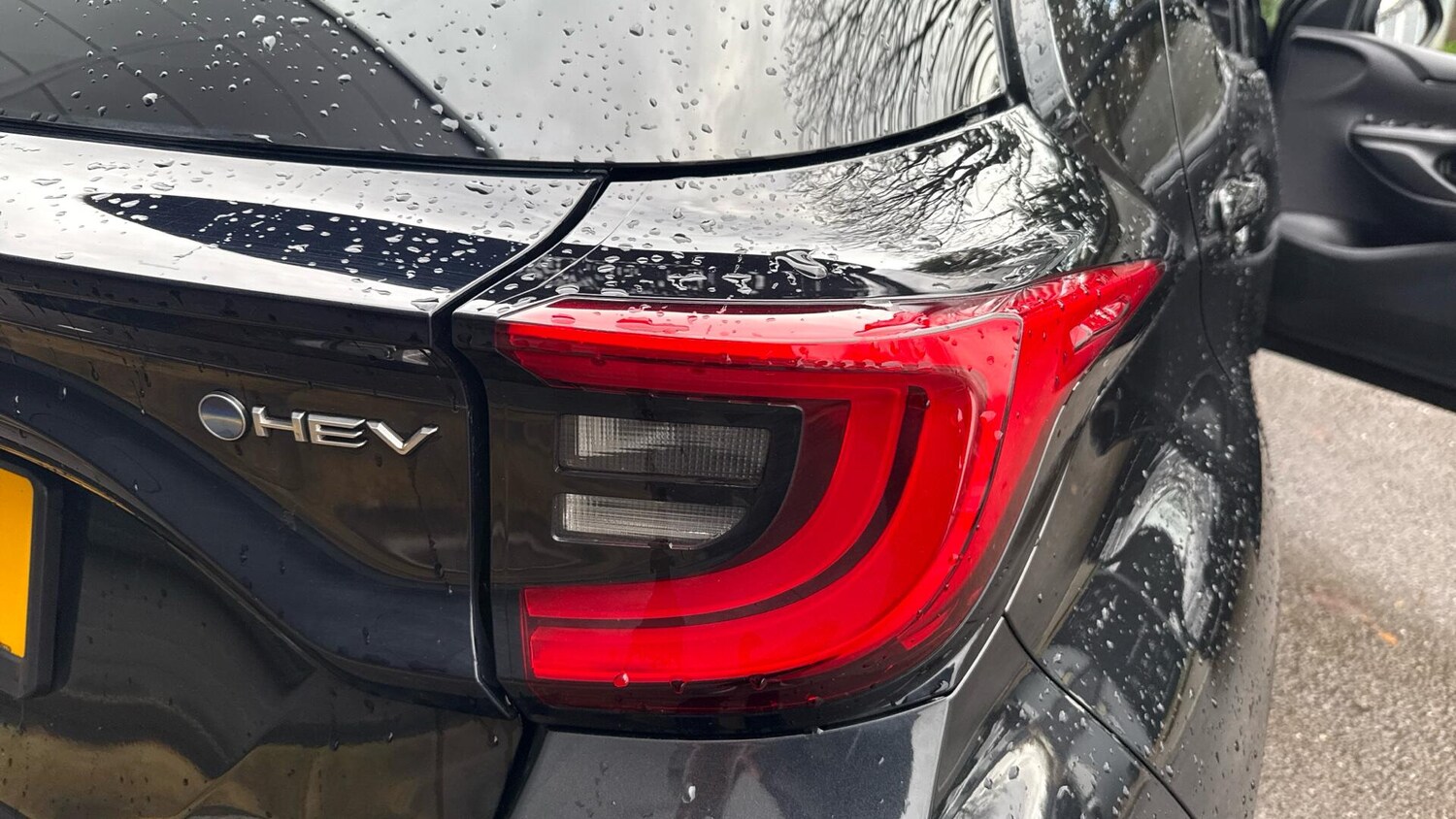 Used Toyota Yaris 2024 for sale - 76772807: Photo 19