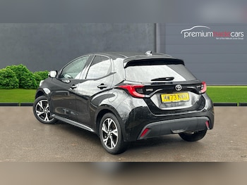 Used Toyota Yaris 2024 for sale - 76772807: Photo