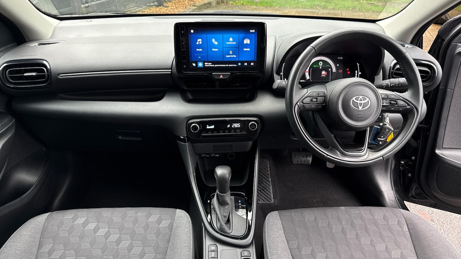 Used Toyota Yaris 2024 for sale - 76772807: Photo 6