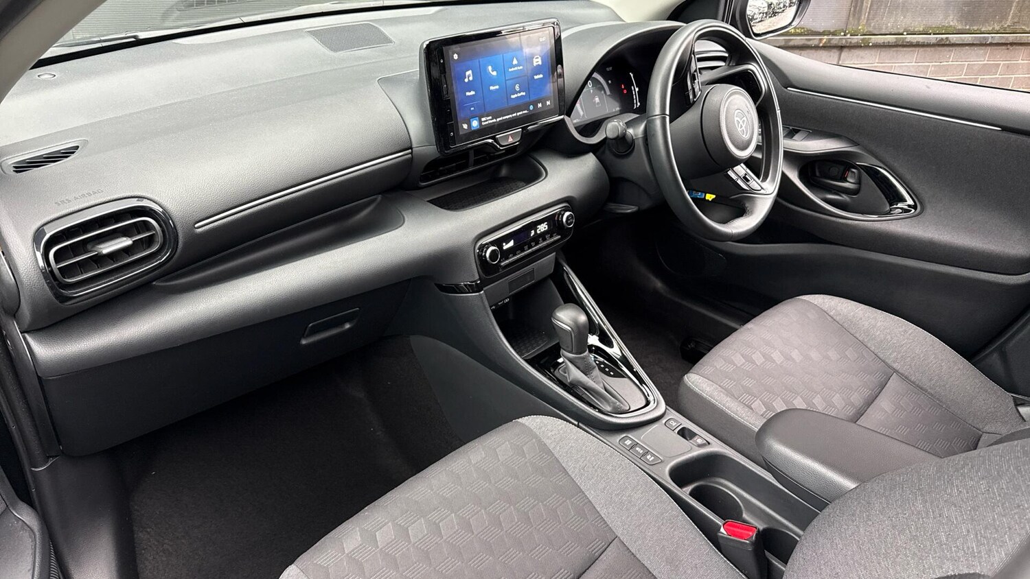 Used Toyota Yaris 2024 for sale - 76772807: Photo 8