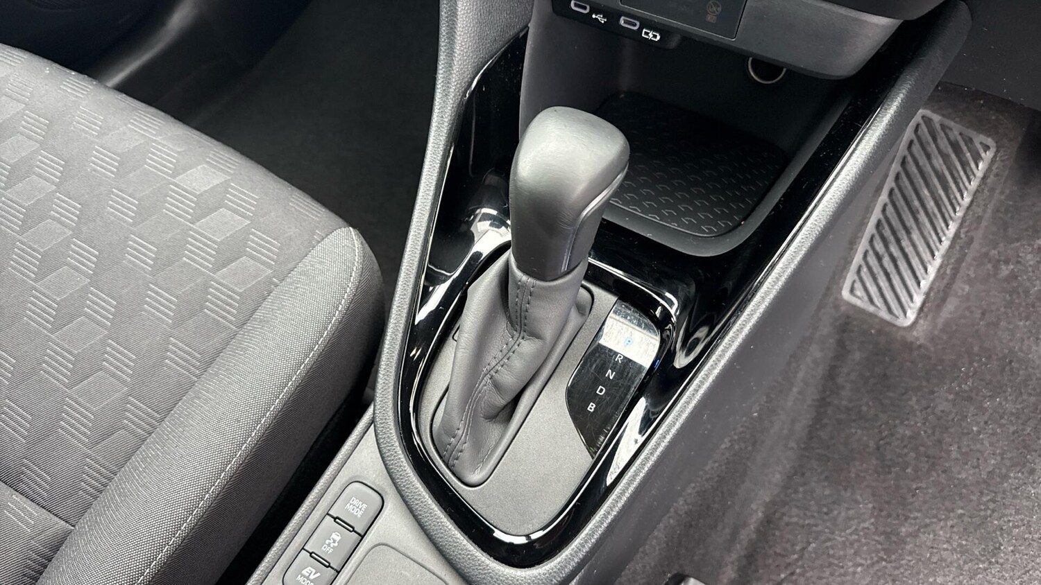 Used Toyota Yaris 2024 for sale - 76772807: Photo 9