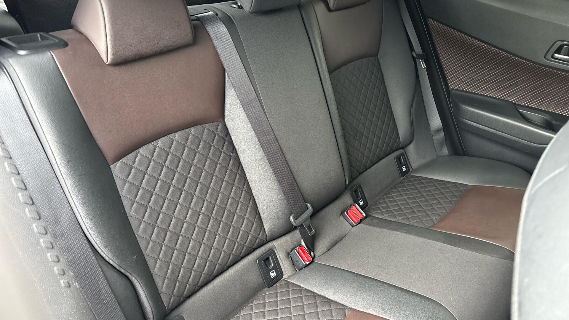 Used Toyota C-HR 2018 for sale - 76781546: Photo 12