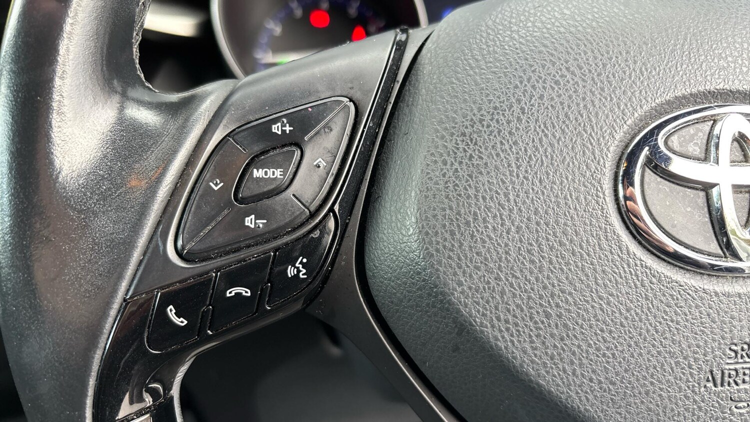 Used Toyota C-HR 2018 for sale - 76781546: Photo 13