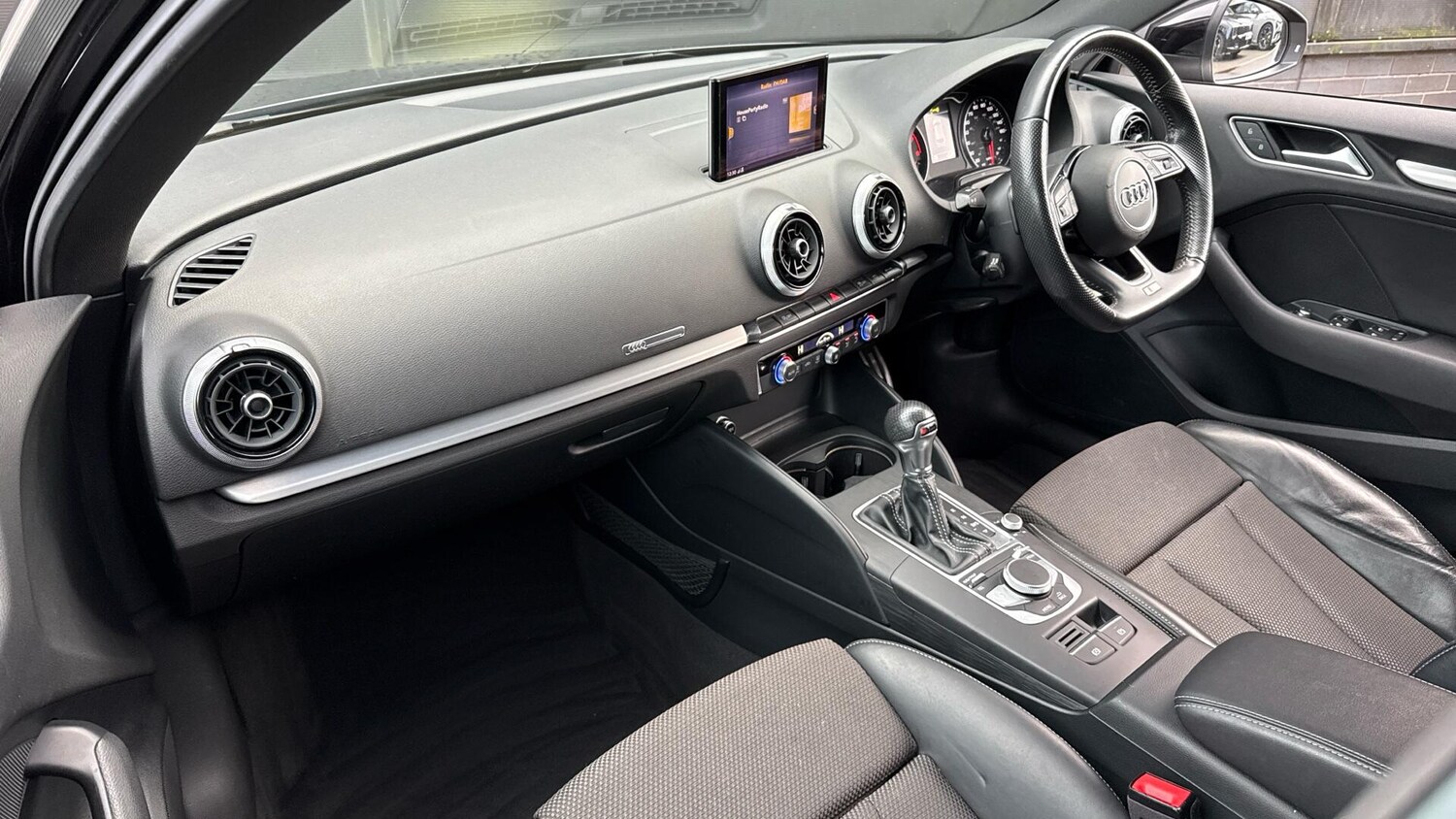 Used Audi A3 2018 for sale - 76772767: Photo 8