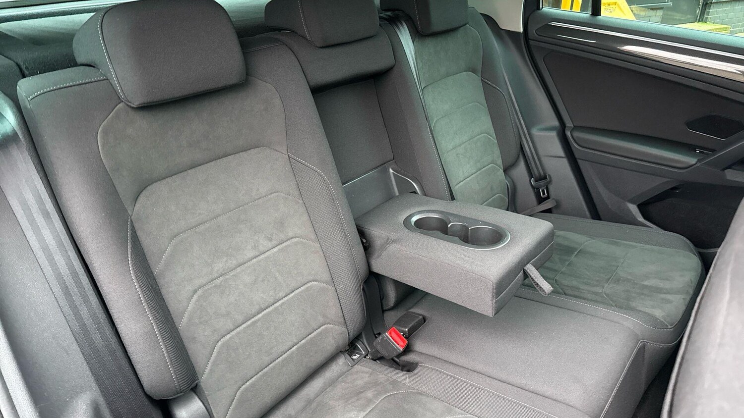 Used Volkswagen Tiguan 2020 for sale - 76772773: Photo 12