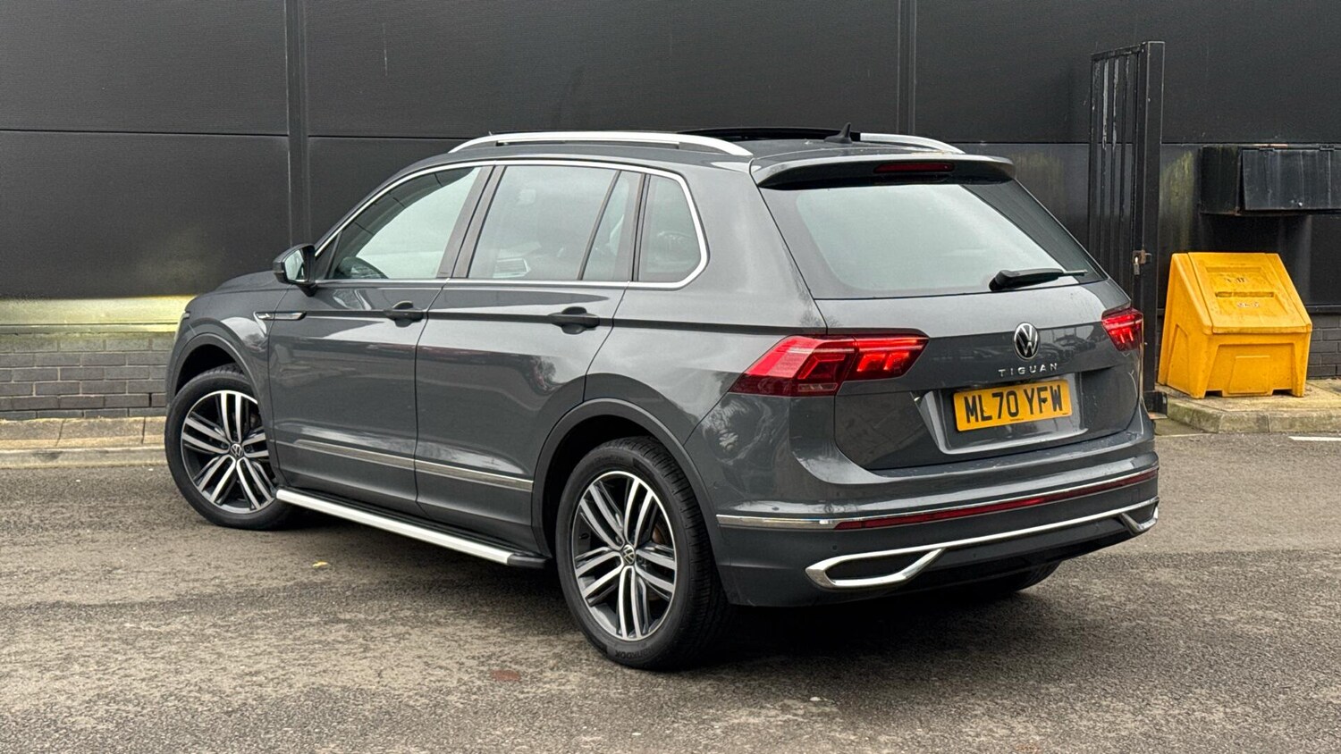 Used Volkswagen Tiguan 2020 for sale - 76772773: Photo 23