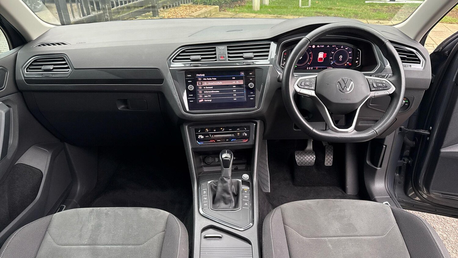 Used Volkswagen Tiguan 2020 for sale - 76772773: Photo 6