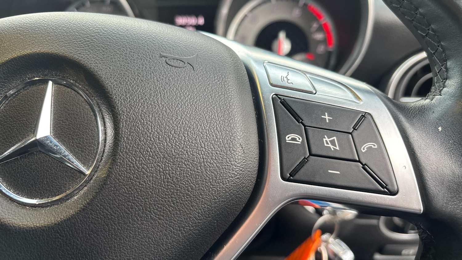 Used Mercedes-Benz SLK 2014 for sale - 76772791: Photo 14