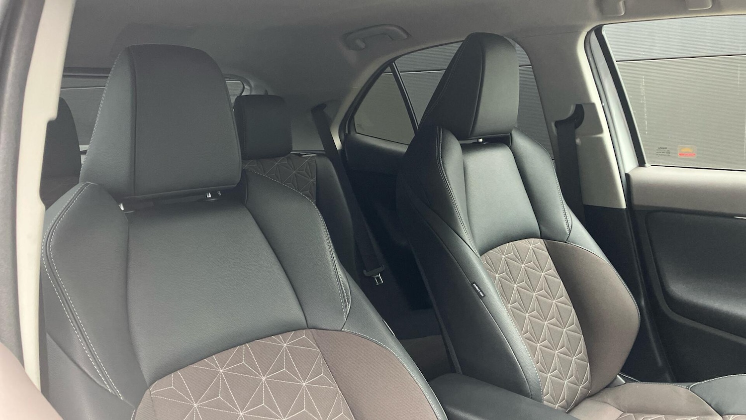 Used Toyota Yaris Cross 2023 for sale - 76824895: Photo 11