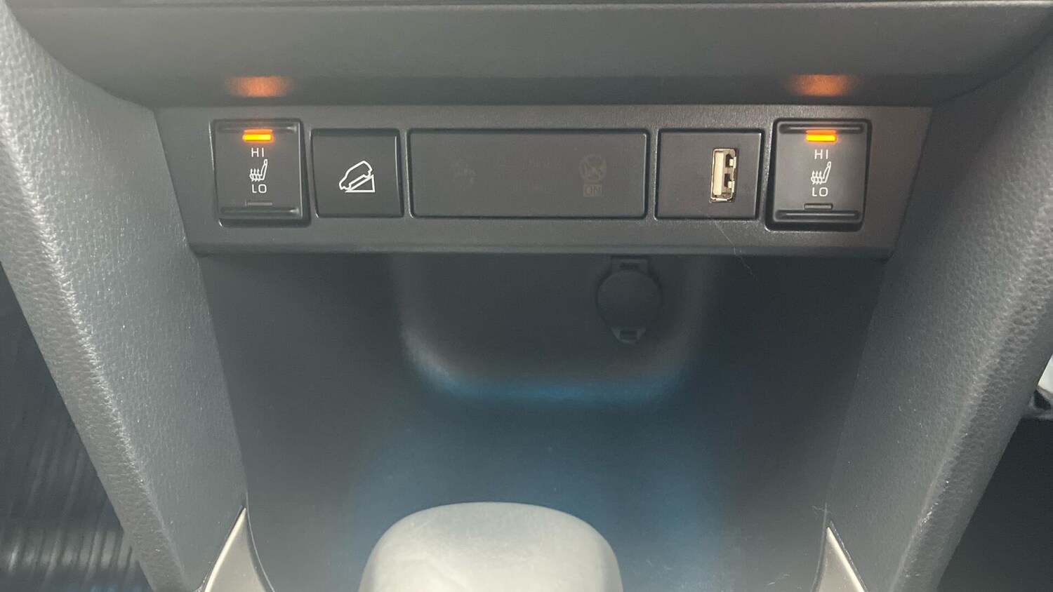 Used Toyota Yaris Cross 2023 for sale - 76824895: Photo 27