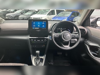 Used Toyota Yaris Cross 2023 for sale - 76824895: Photo