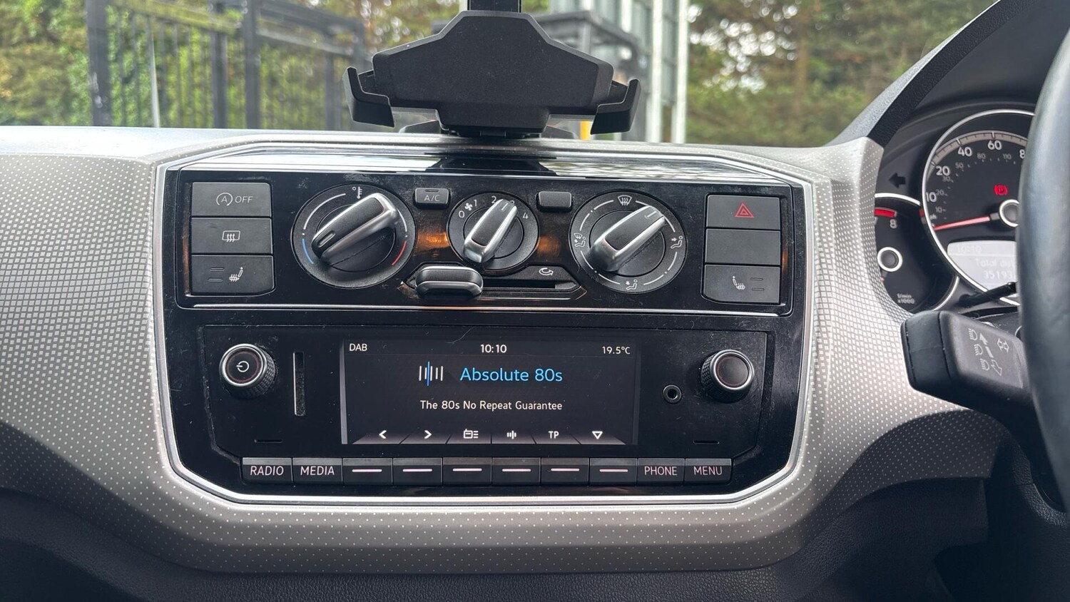 Used Volkswagen up! 2020 for sale - 76772798: Photo 10