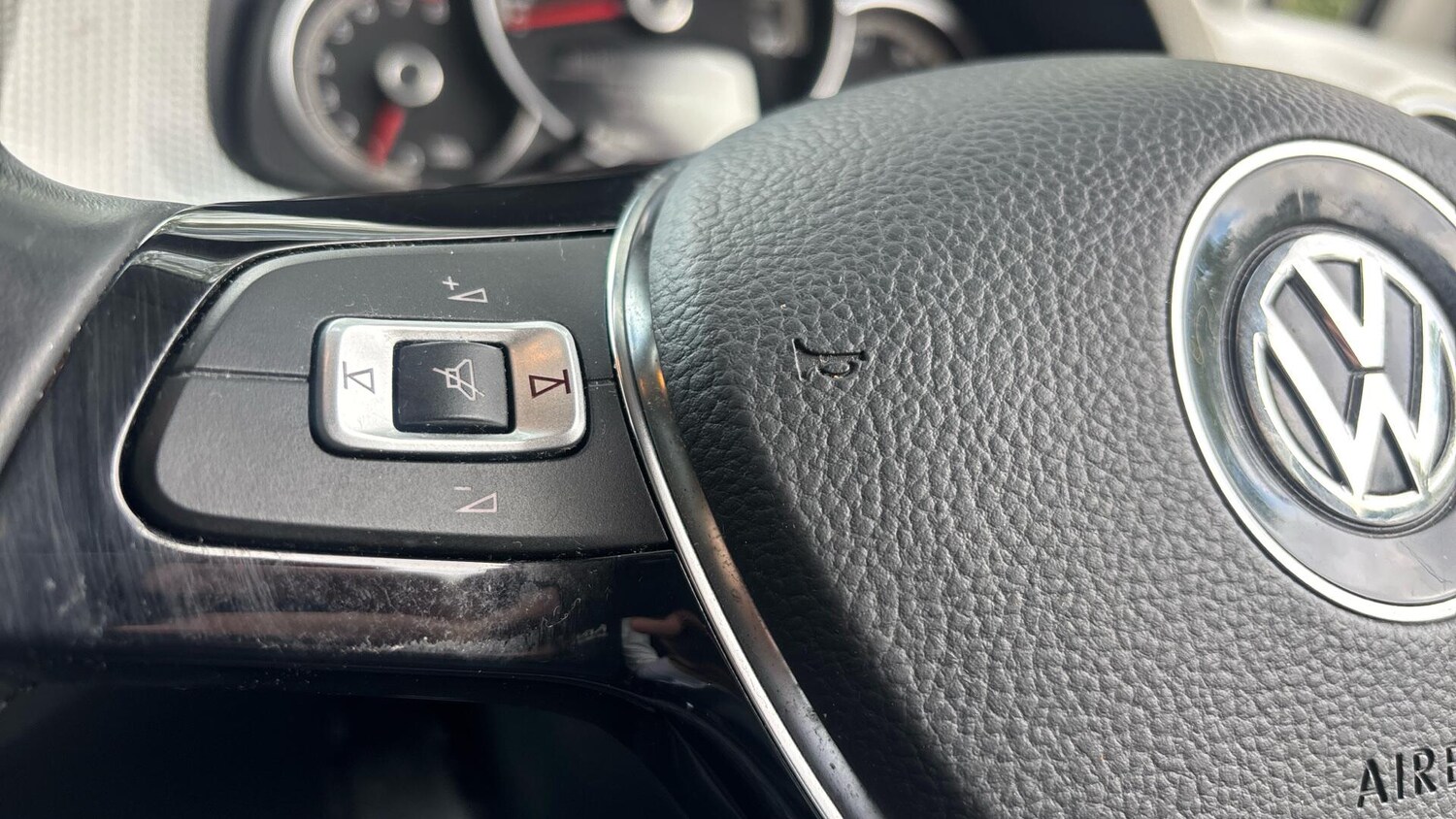 Used Volkswagen up! 2020 for sale - 76772798: Photo 17