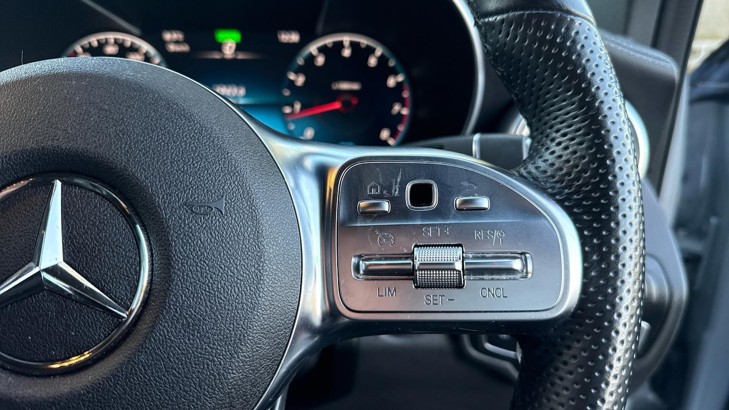 Used Mercedes-Benz GLC 2022 for sale - 76887316: Photo 15