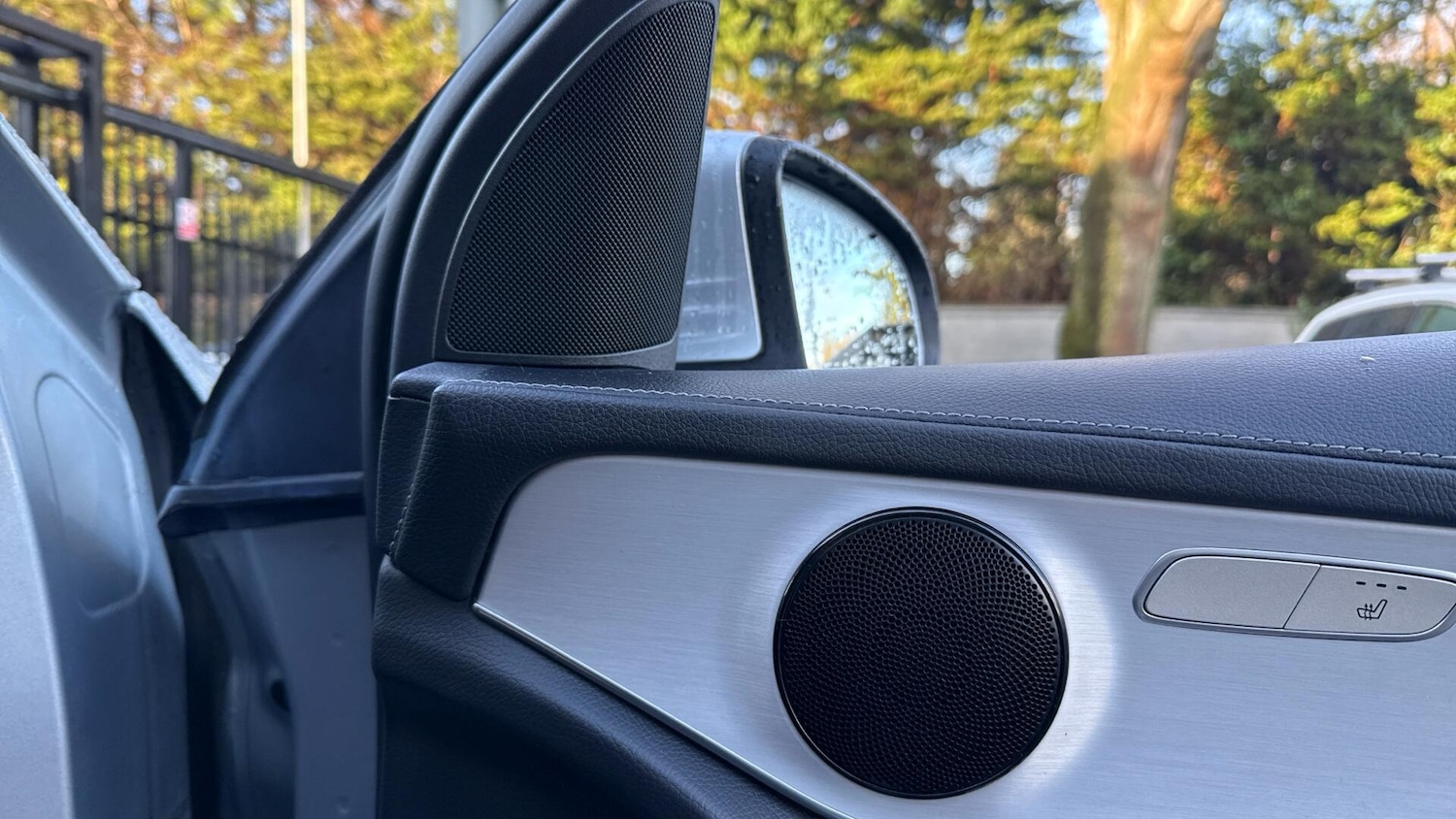 Used Mercedes-Benz GLC 2022 for sale - 76887316: Photo 23