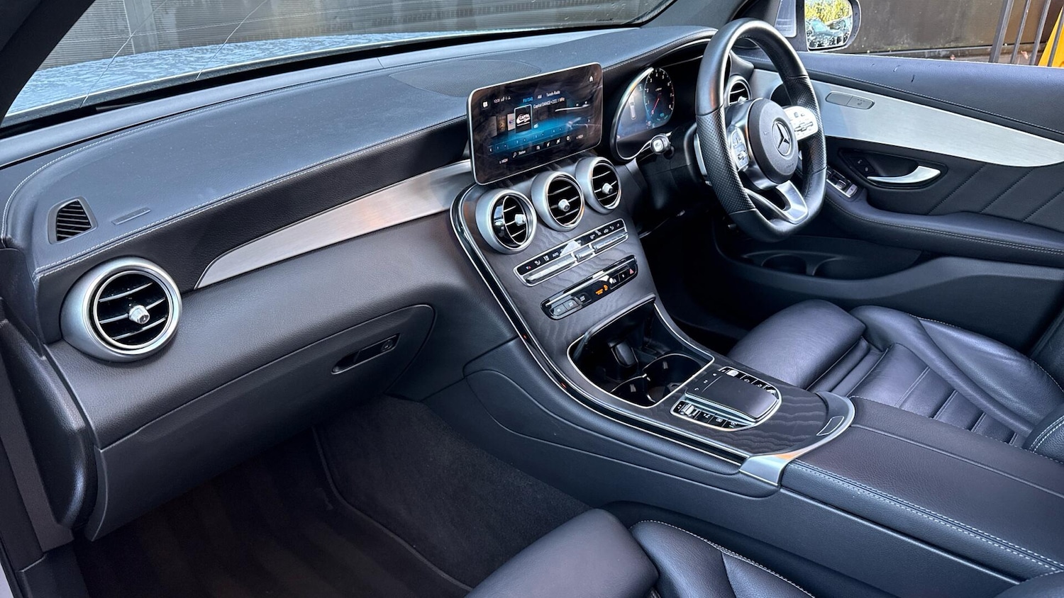 Used Mercedes-Benz GLC 2022 for sale - 76887316: Photo 8